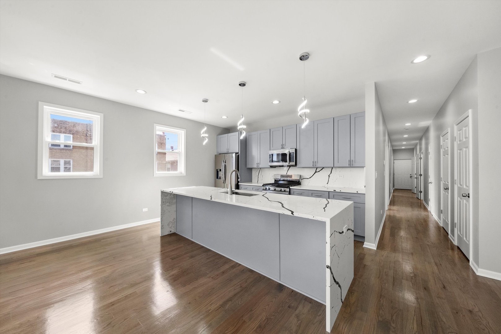 2200 N Kildare Avenue, Chicago, IL 60639