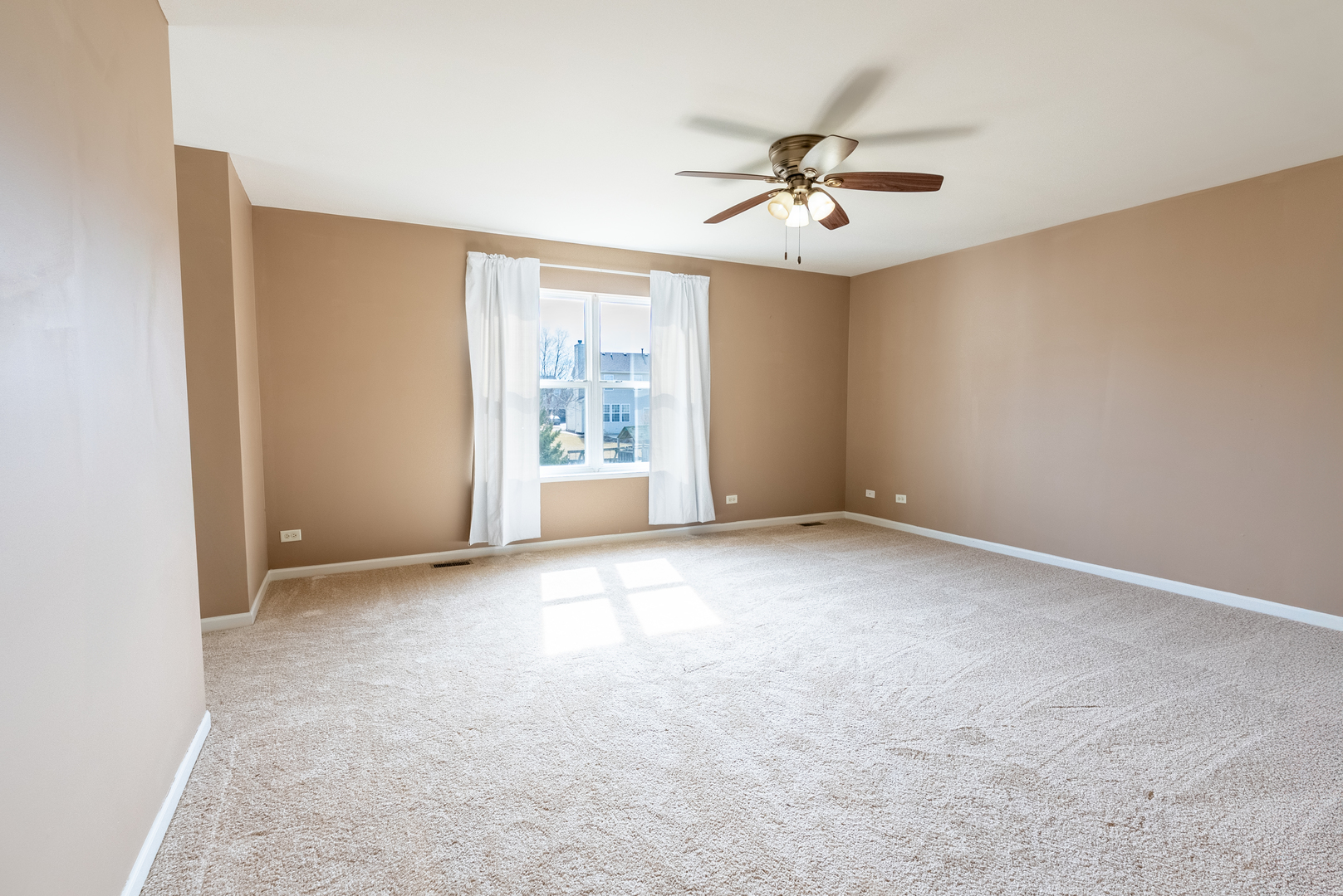 2197 Wilson Creek Circle, Aurora, IL 60503
