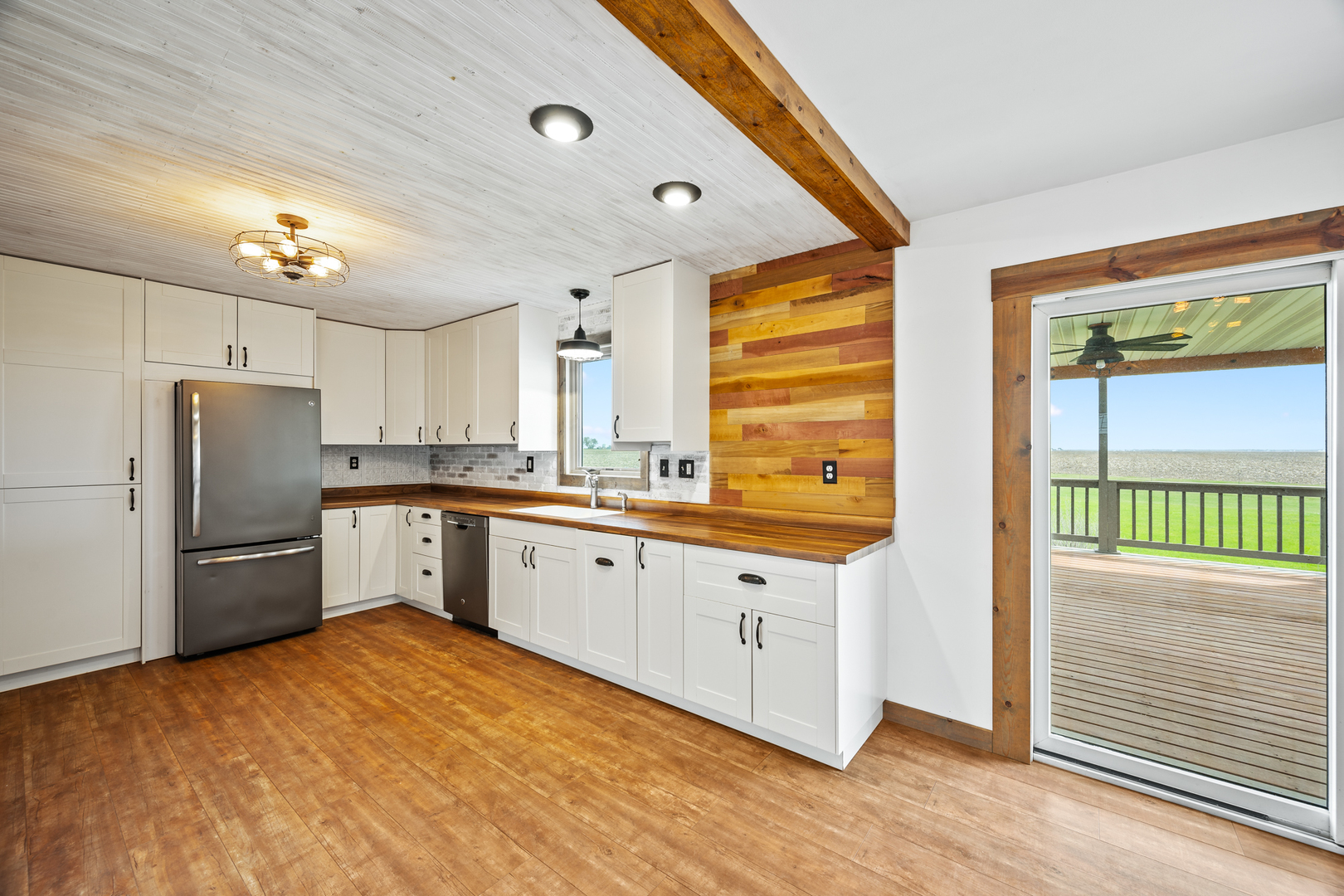 1540 E 950th Road, Streator, IL 61364