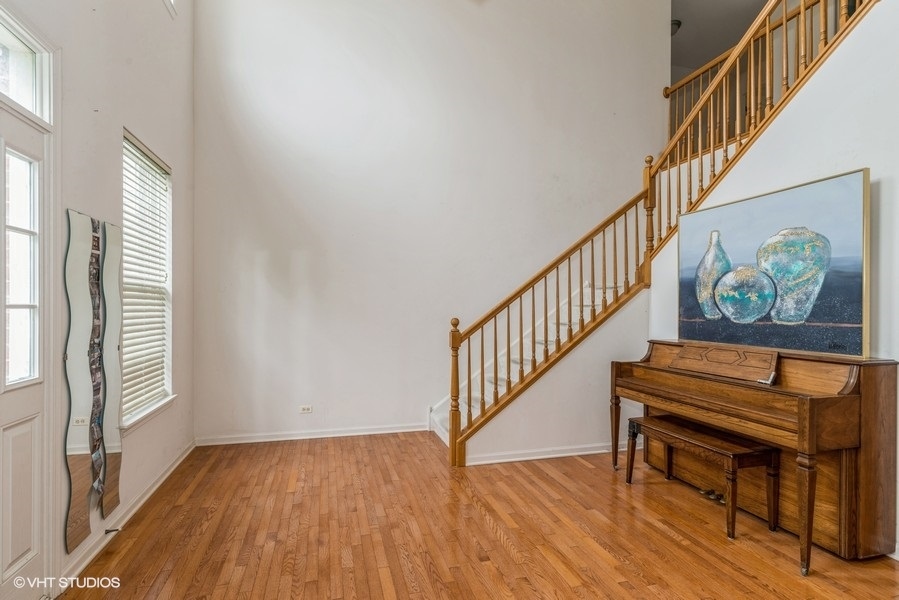 247 W Olmsted Lane, Round Lake, IL 60073