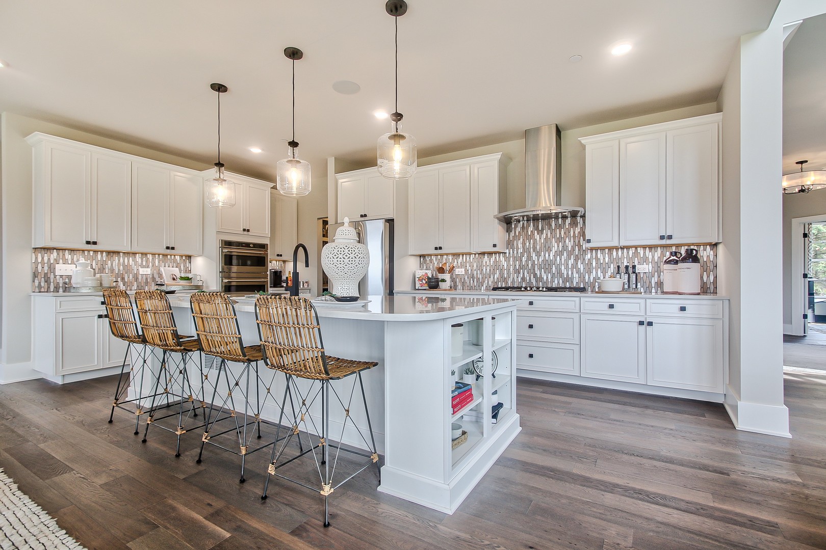 80 Tournament Drive, Hawthorn Woods, IL 60047