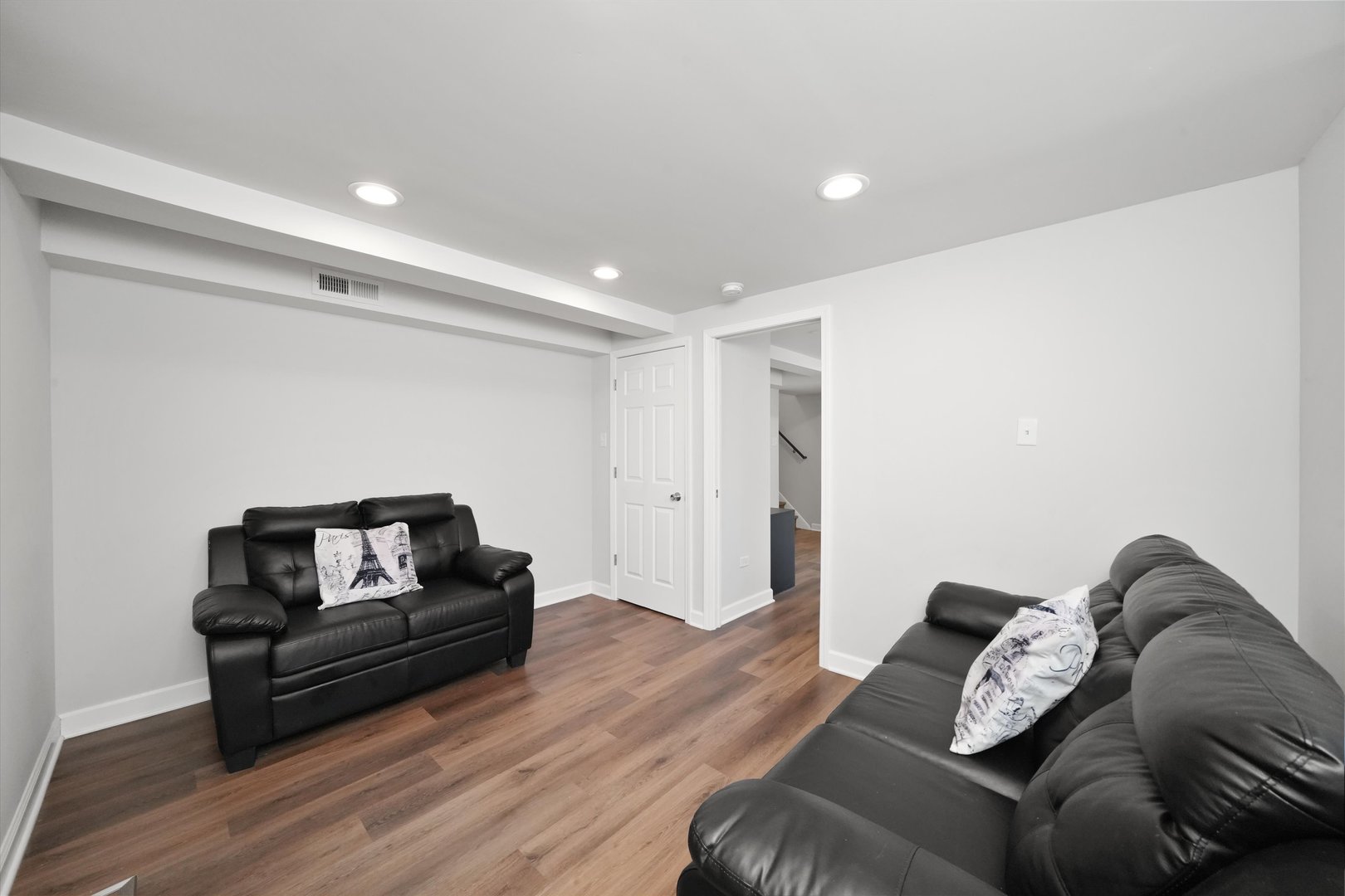 2708 OXFORD Drive, Markham, IL 60426