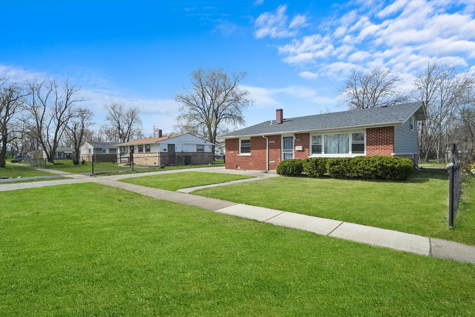 2708 OXFORD Drive, Markham, IL 60426