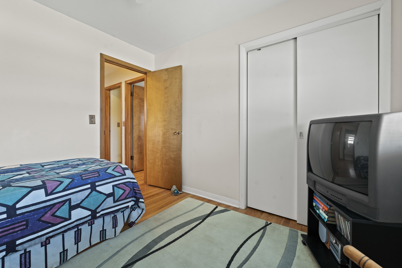 815 Silver Lake Road, Cary, IL 60013