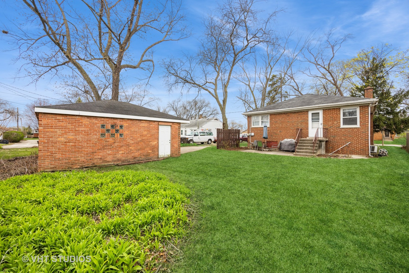 7821 Linder Avenue, Morton Grove, IL 60053