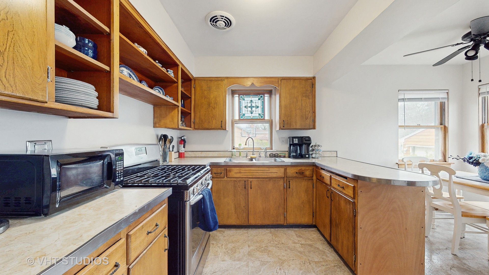 7821 Linder Avenue, Morton Grove, IL 60053