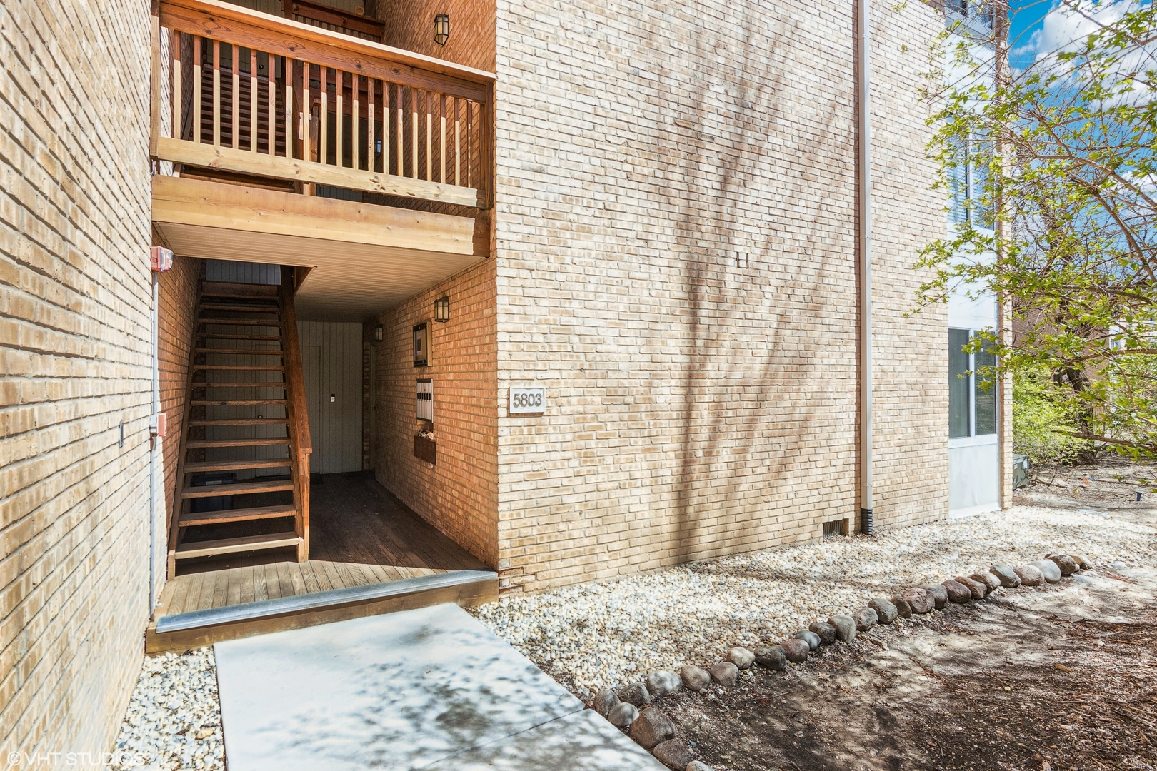 5803 Oakwood Drive #B, Lisle, IL 60532