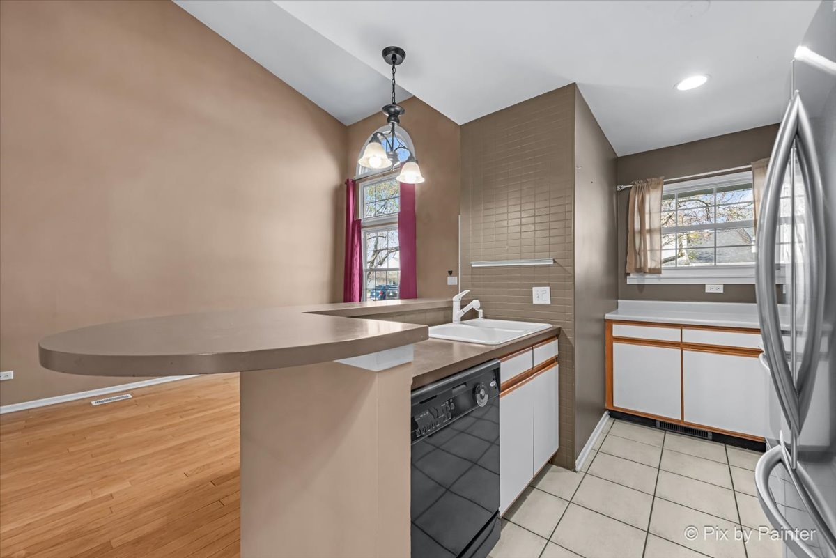 3514 Southport Drive, Island Lake, IL 60042