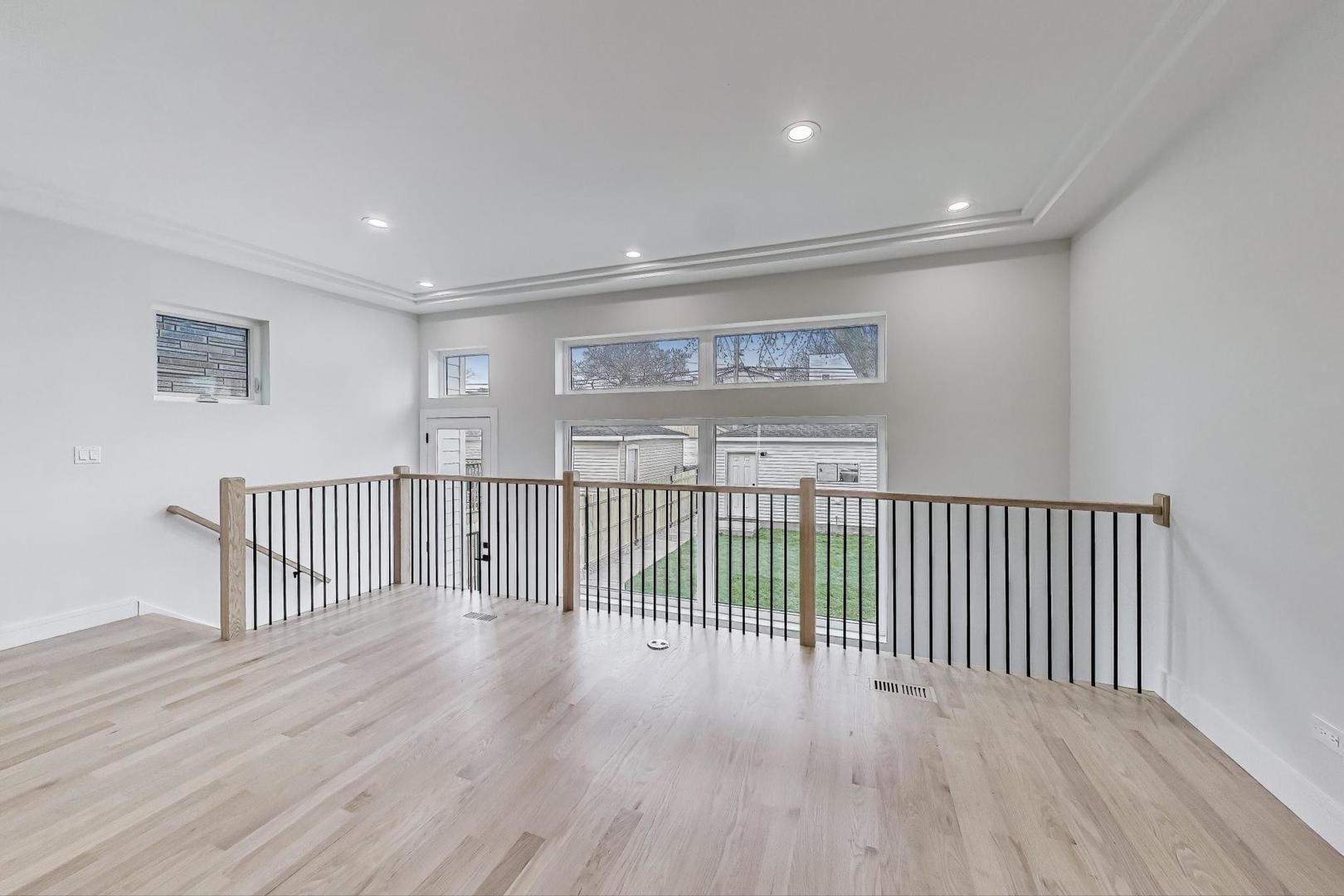 3242 N Kostner Avenue, Chicago, IL 60641