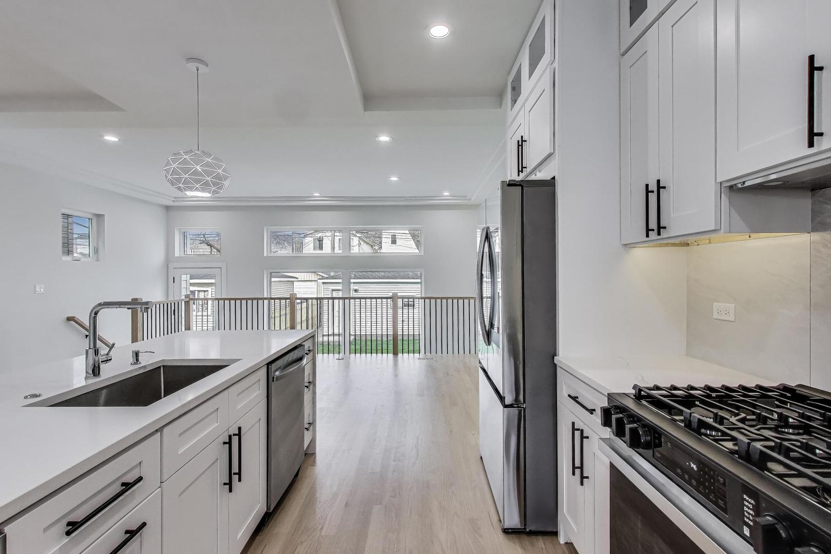 3242 N Kostner Avenue, Chicago, IL 60641