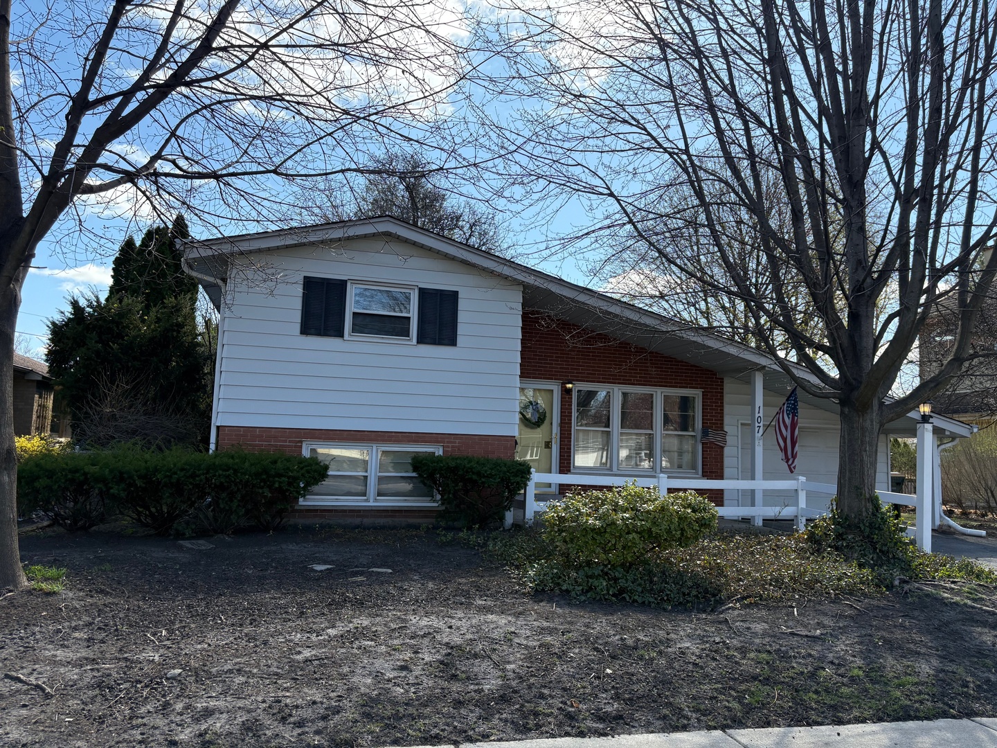 107 S Dwyer Avenue, Arlington Heights, IL 60005