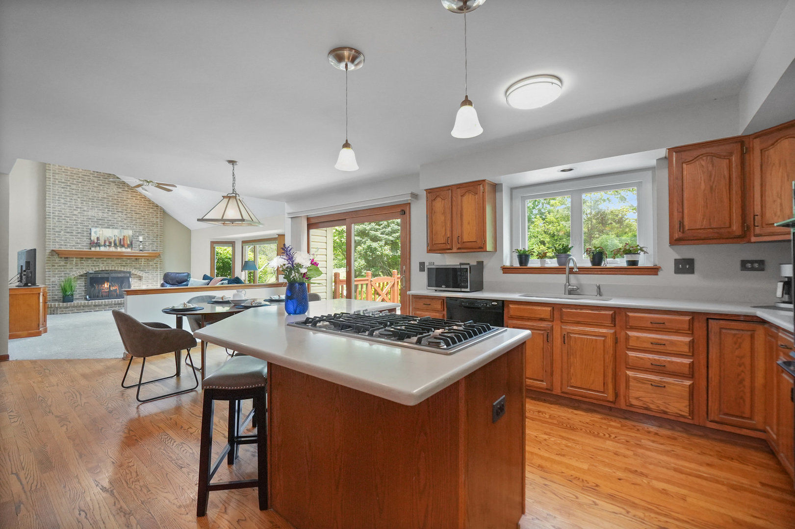 2756 Fox River Lane, Naperville, IL 60565