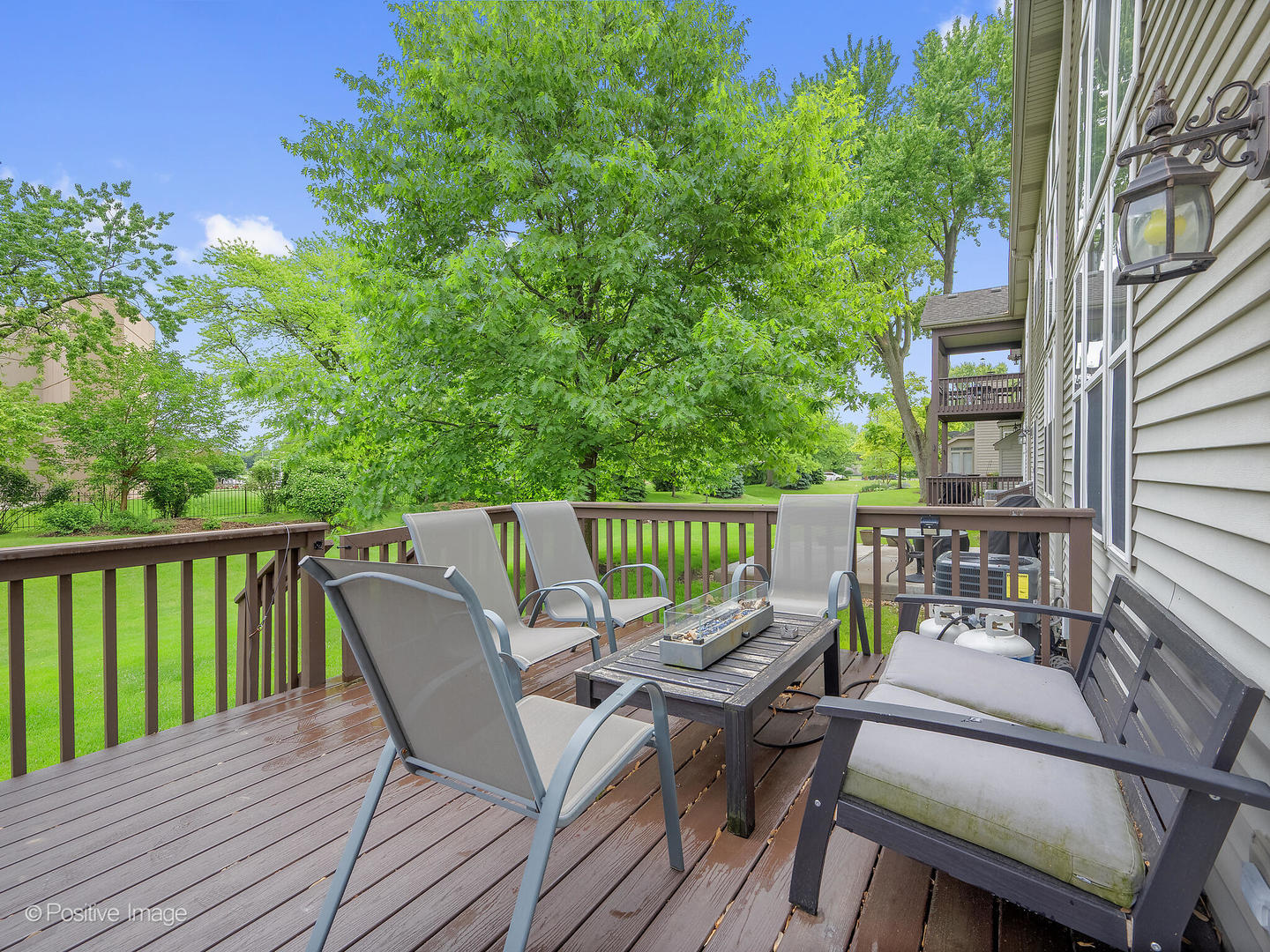 1225 Oakleaf Court, Aurora, IL 60506
