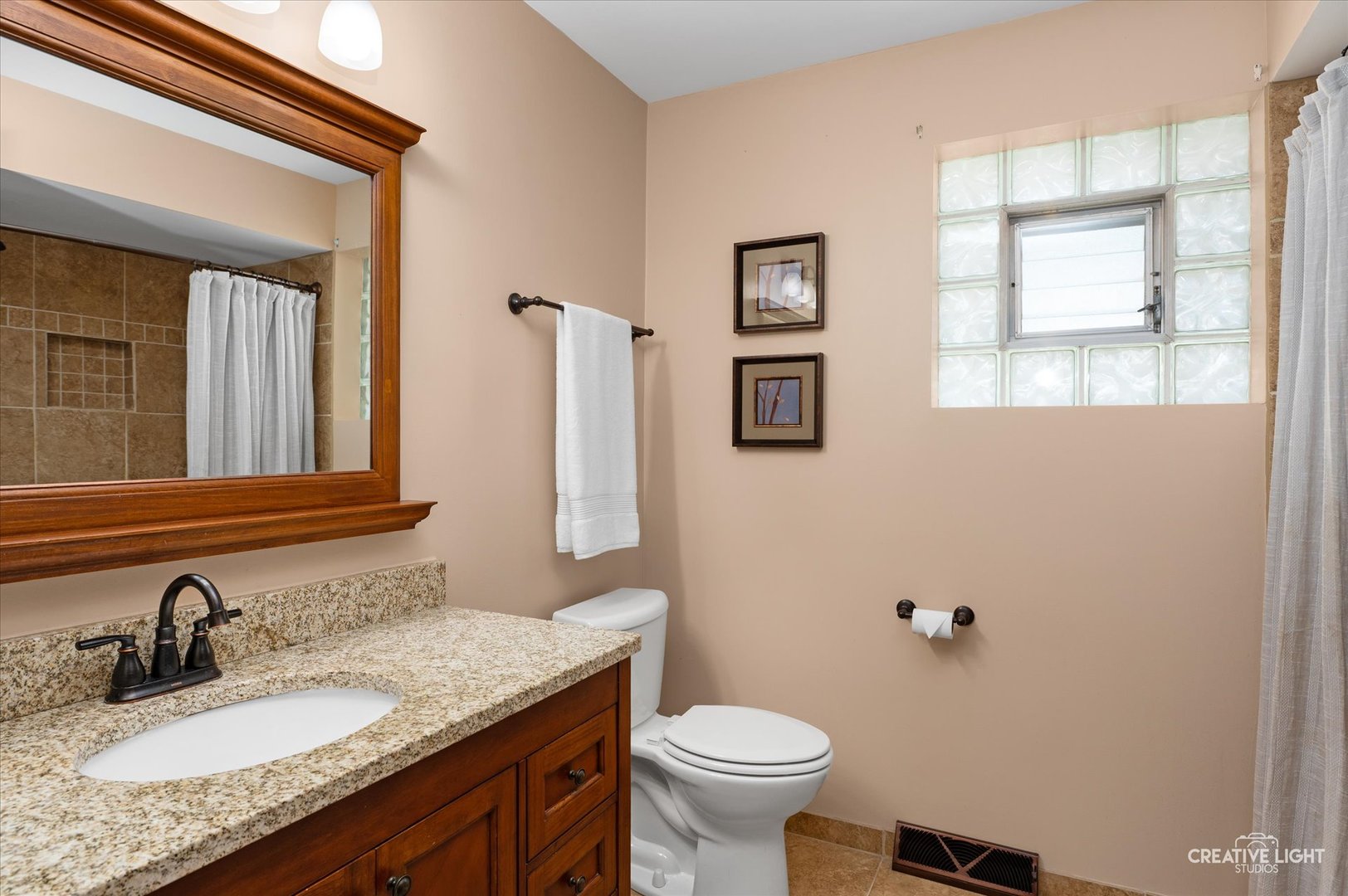 10624 S 83rd Avenue, Palos Hills, IL 60465