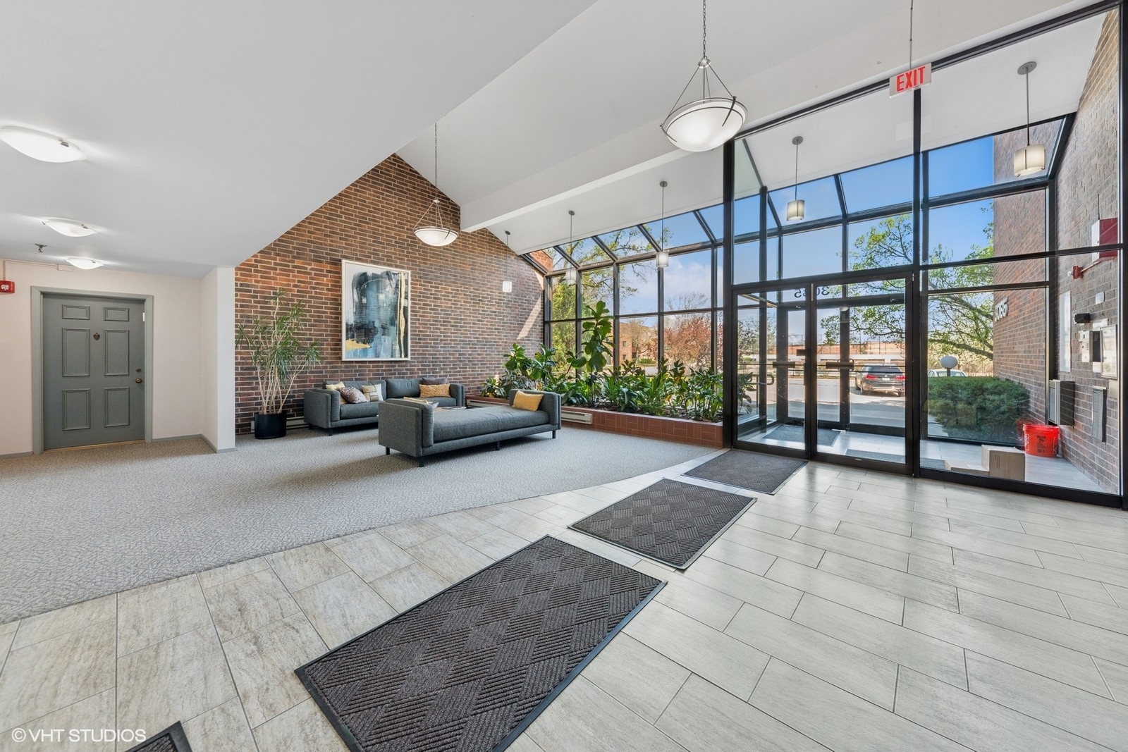 3085 Pheasant Creek Drive #110, Northbrook, IL 60062