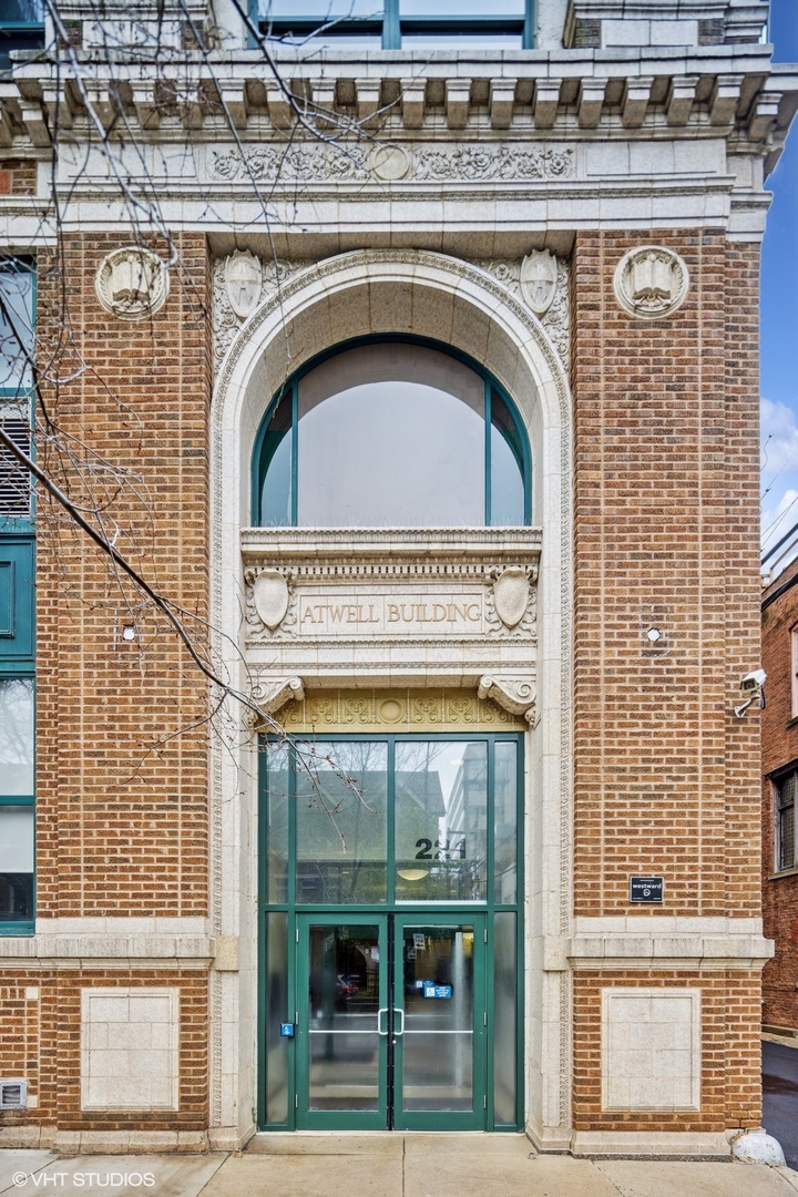 221 E Cullerton Street #517, Chicago, IL 60616