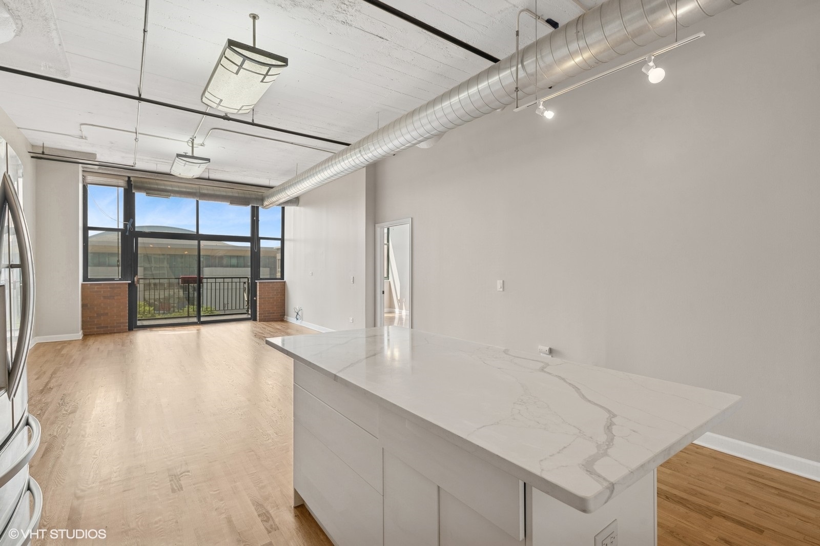 221 E Cullerton Street #517, Chicago, IL 60616
