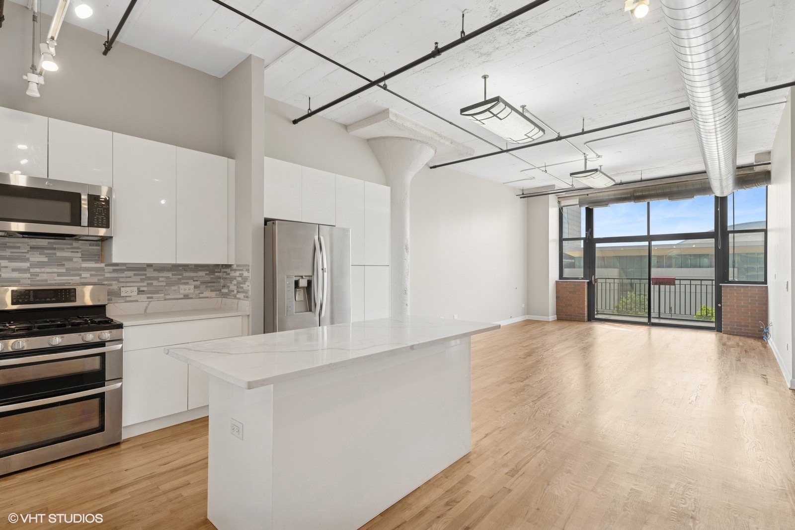 221 E Cullerton Street #517, Chicago, IL 60616