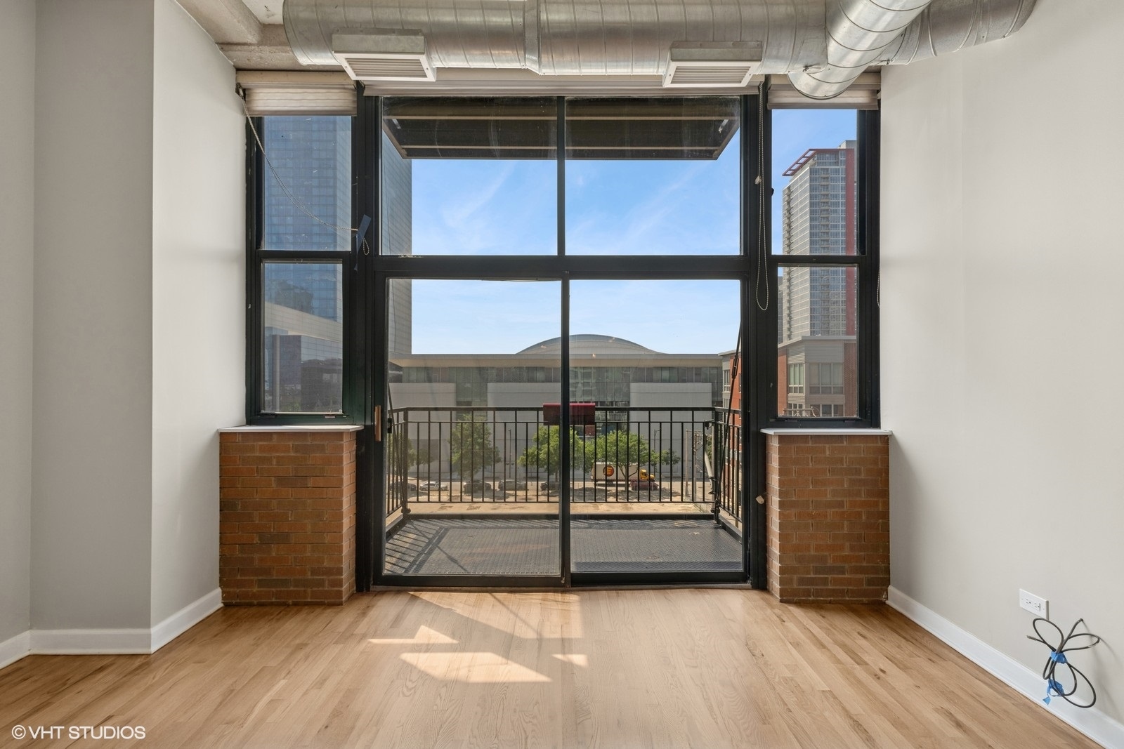 221 E Cullerton Street #517, Chicago, IL 60616