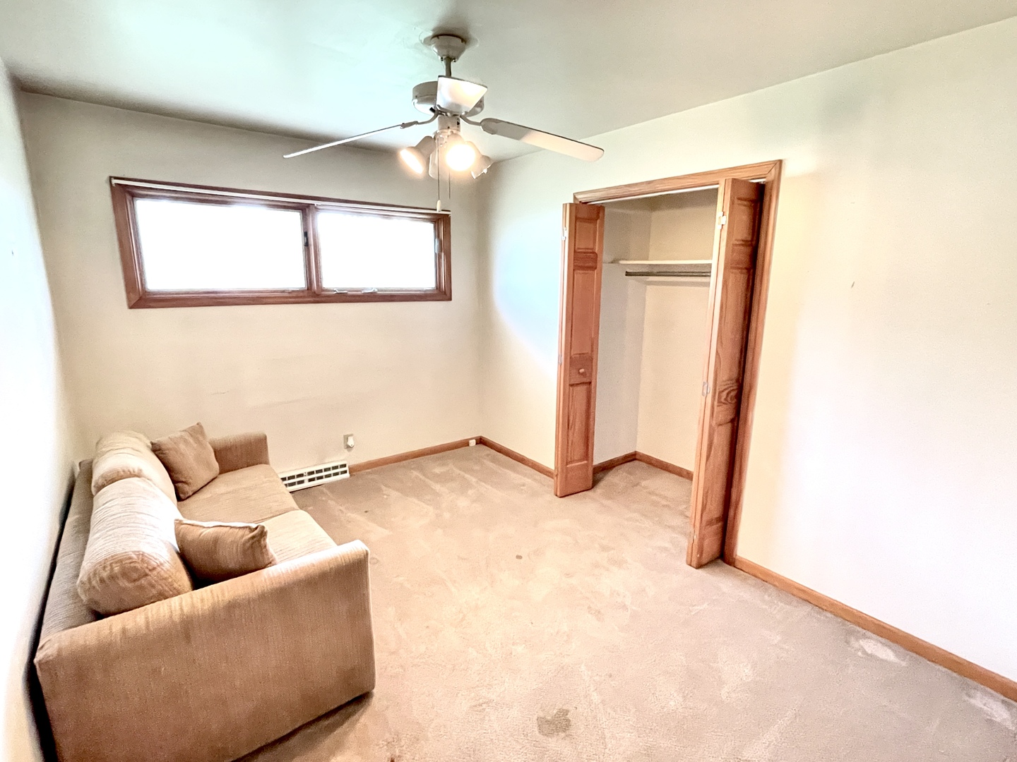 103 April Lane, North Aurora, IL 60542