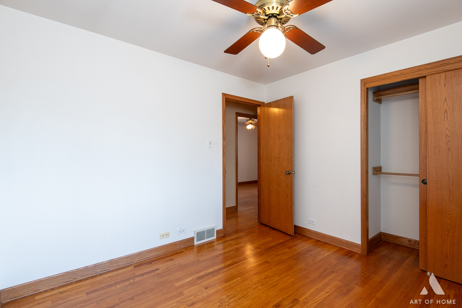 6132 W 80th Place, Burbank, IL 60459