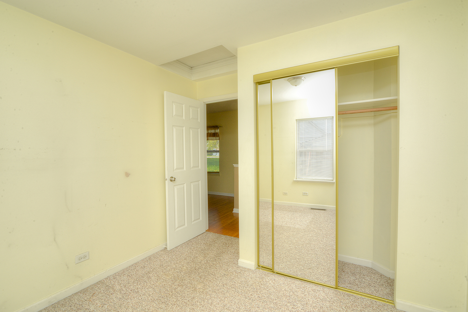 2816 STILLING Boulevard, McHenry, IL 60050