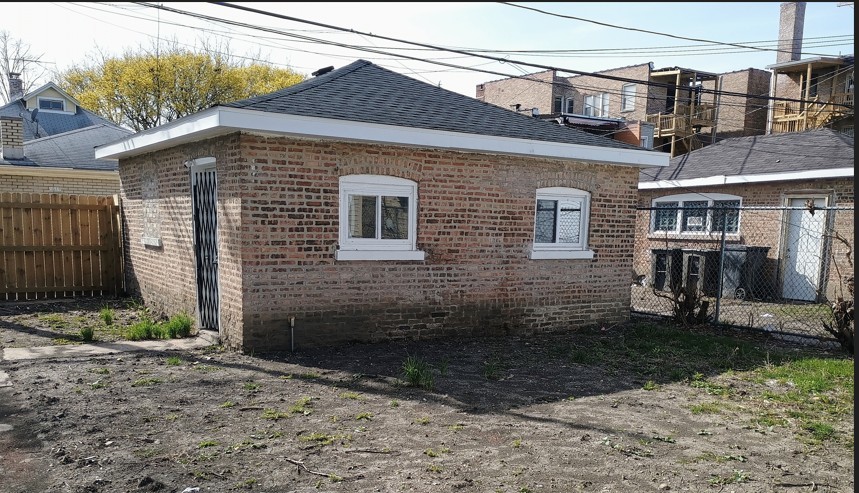 8018 S Laflin Street, Chicago, IL 60620