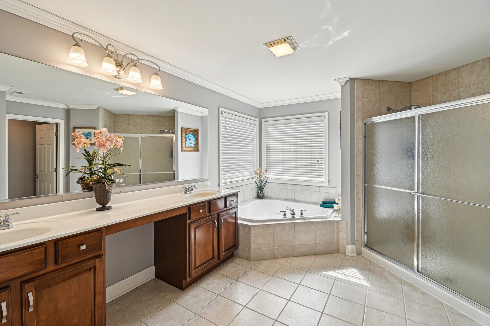 1037 MORAY Drive, Inverness, IL 60010