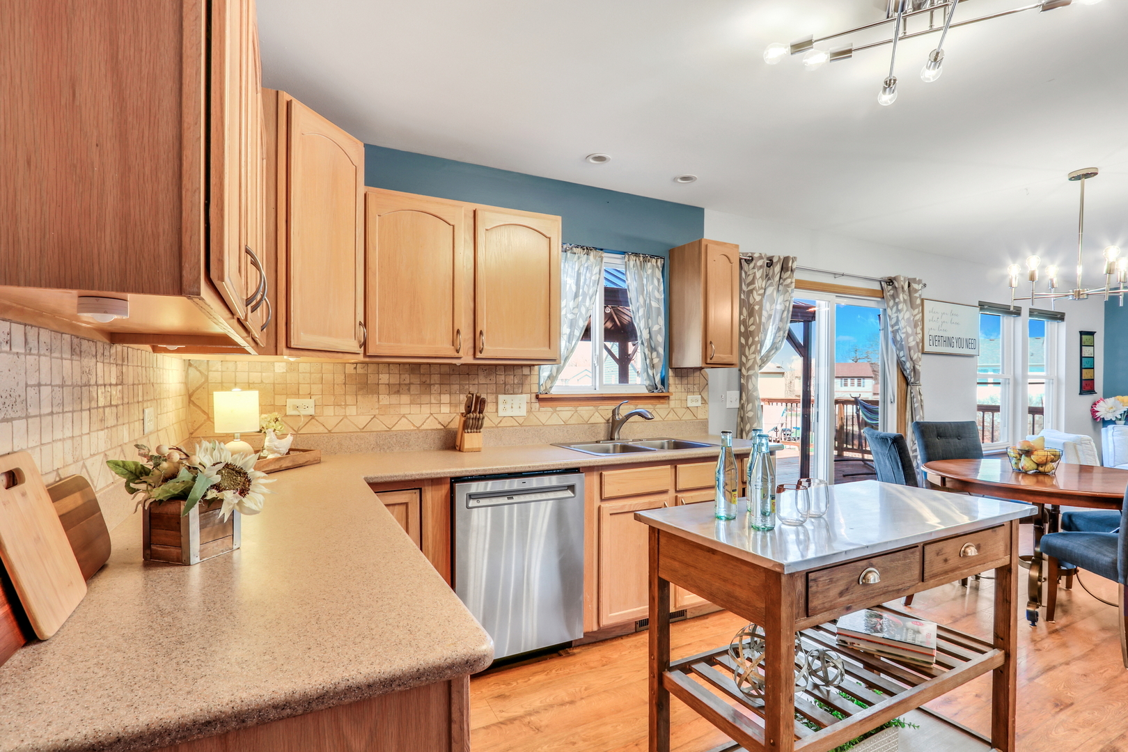 593 Collier Drive, Antioch, IL 60002