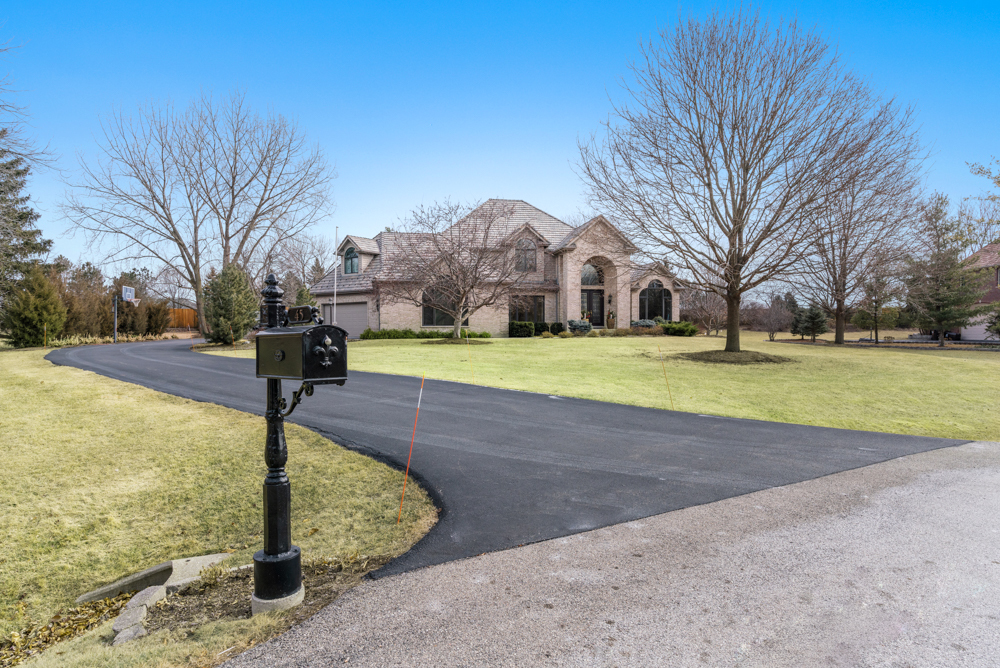 45 Candlewood Drive, North Barrington, IL 60010