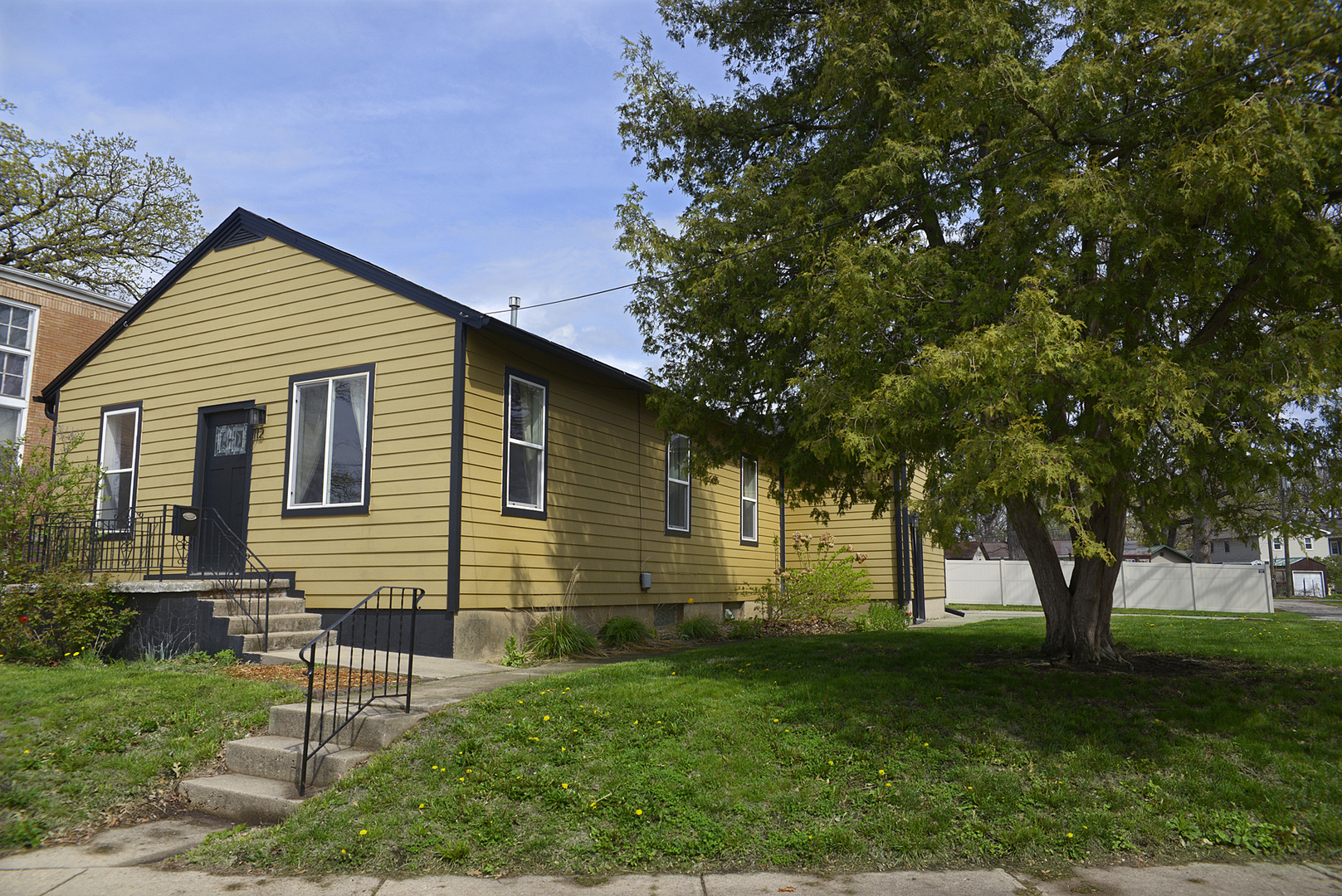 112 W Porter Street, Oglesby, IL 61348
