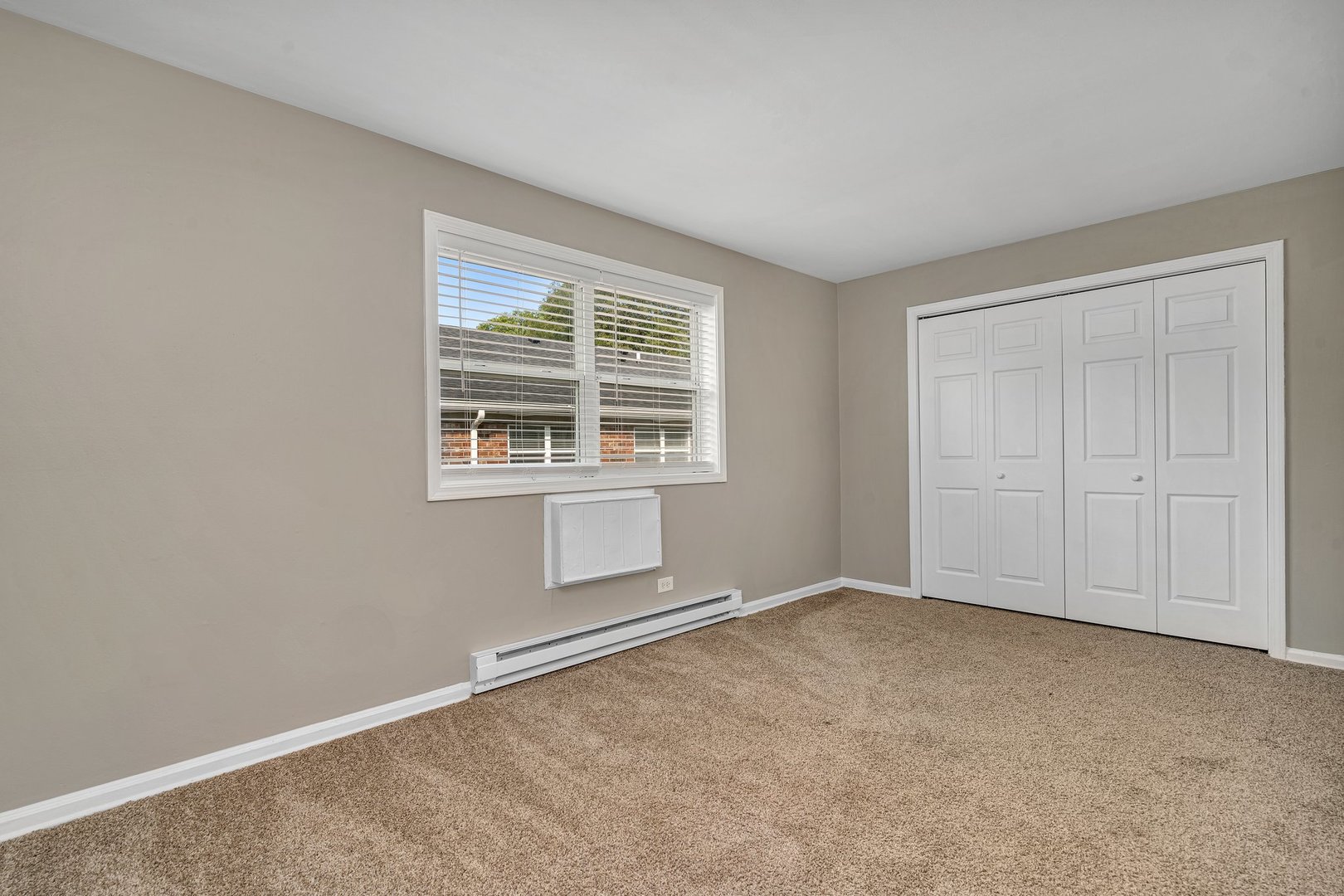 15 Briar Street #22, Glen Ellyn, IL 60137