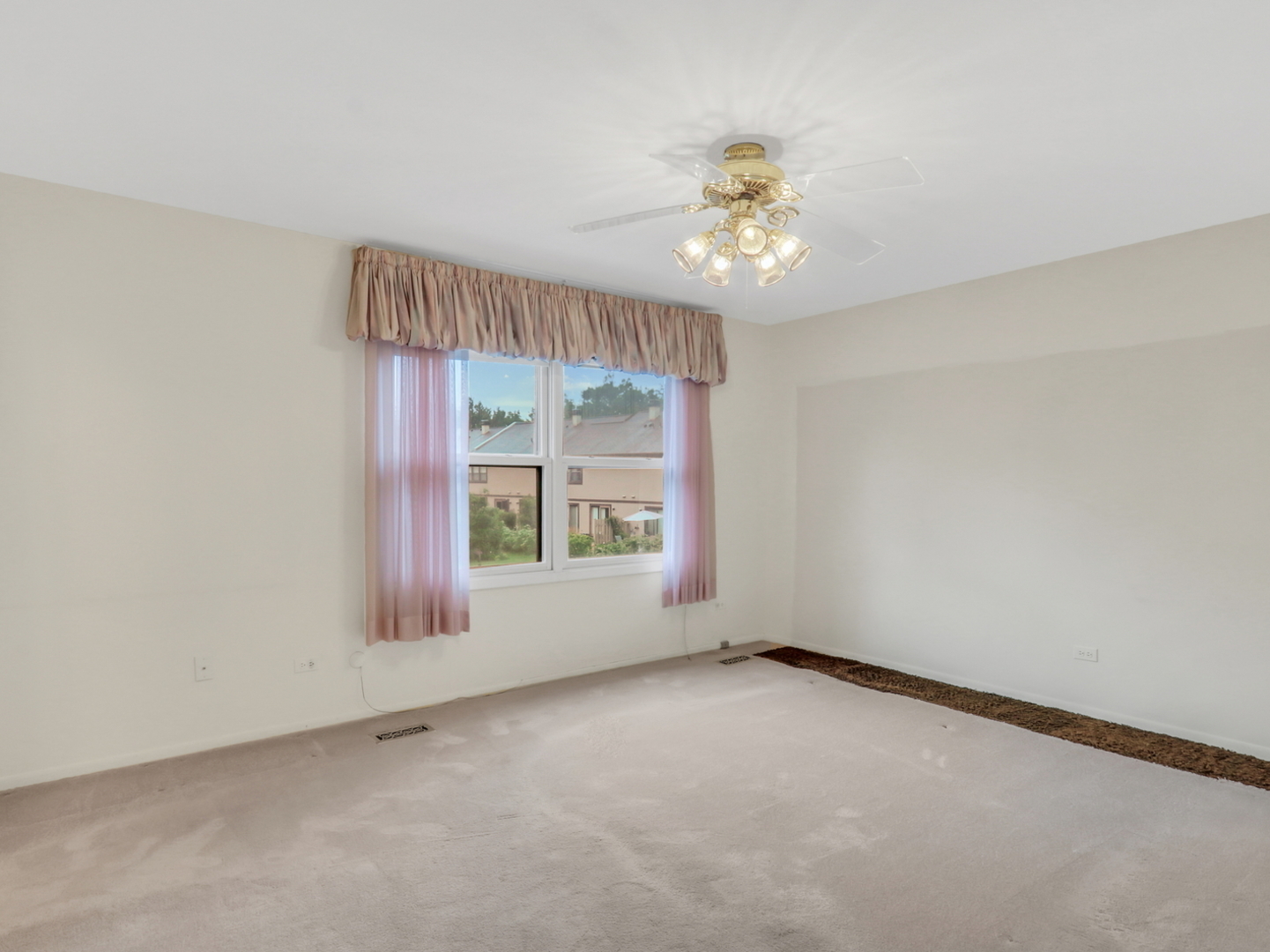 206 Shadowbend Drive, Wheeling, IL 60090