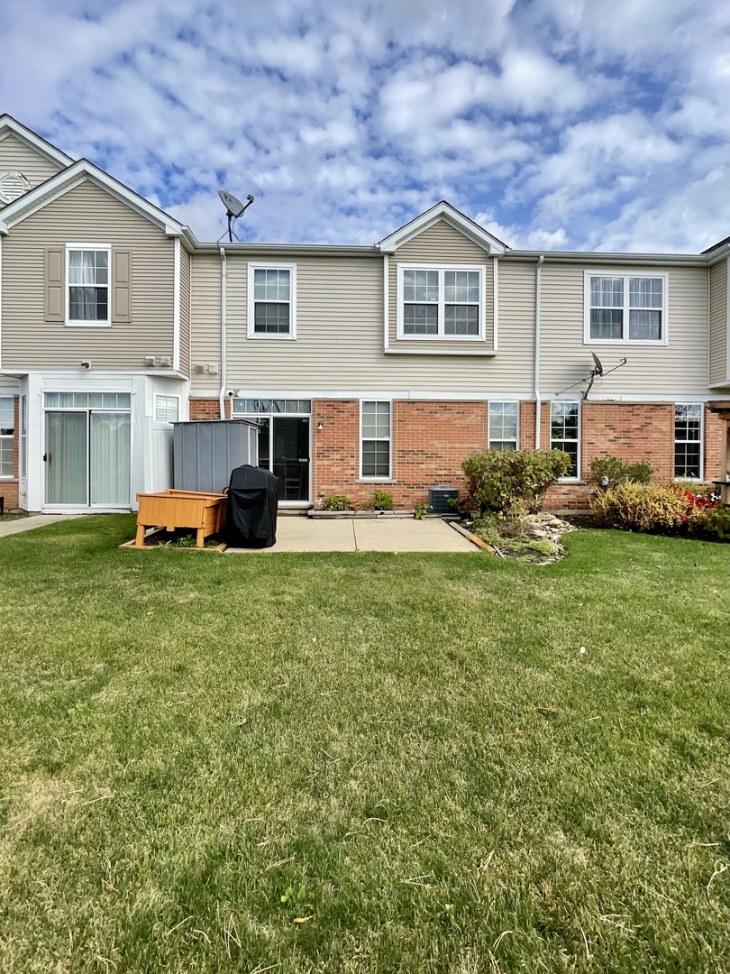 1109 Heron Circle, Joliet, IL 60431