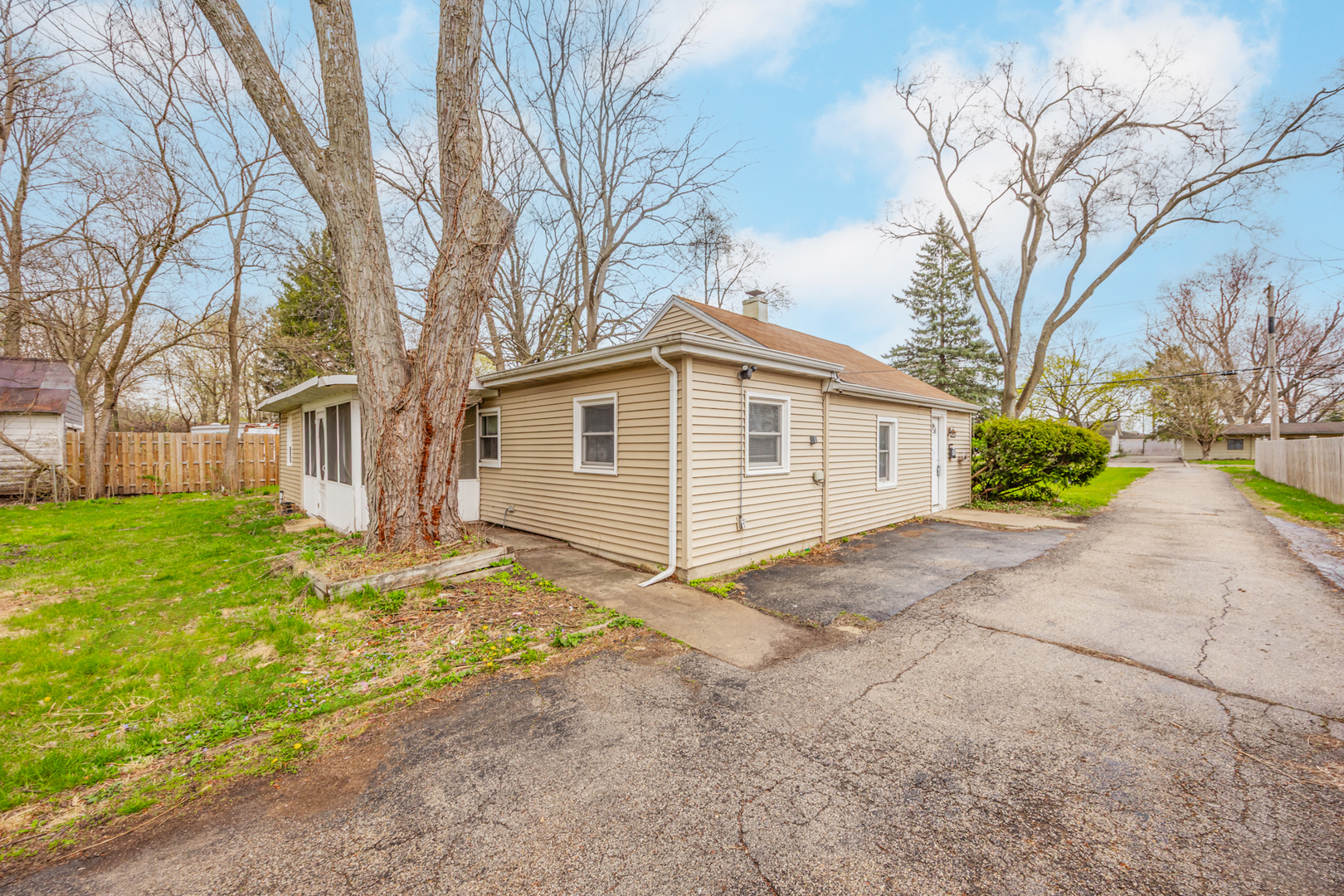 812 Foran Lane, Aurora, IL 60506