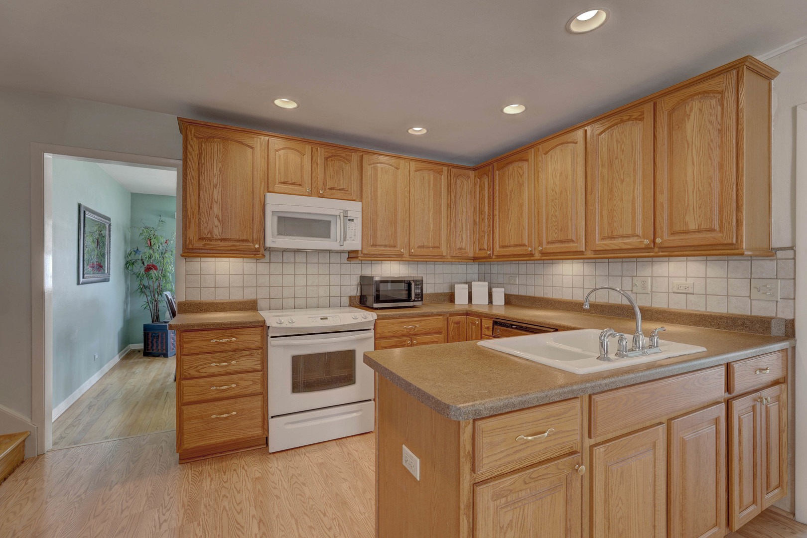 10838 Nelson Avenue, Westchester, IL 60154