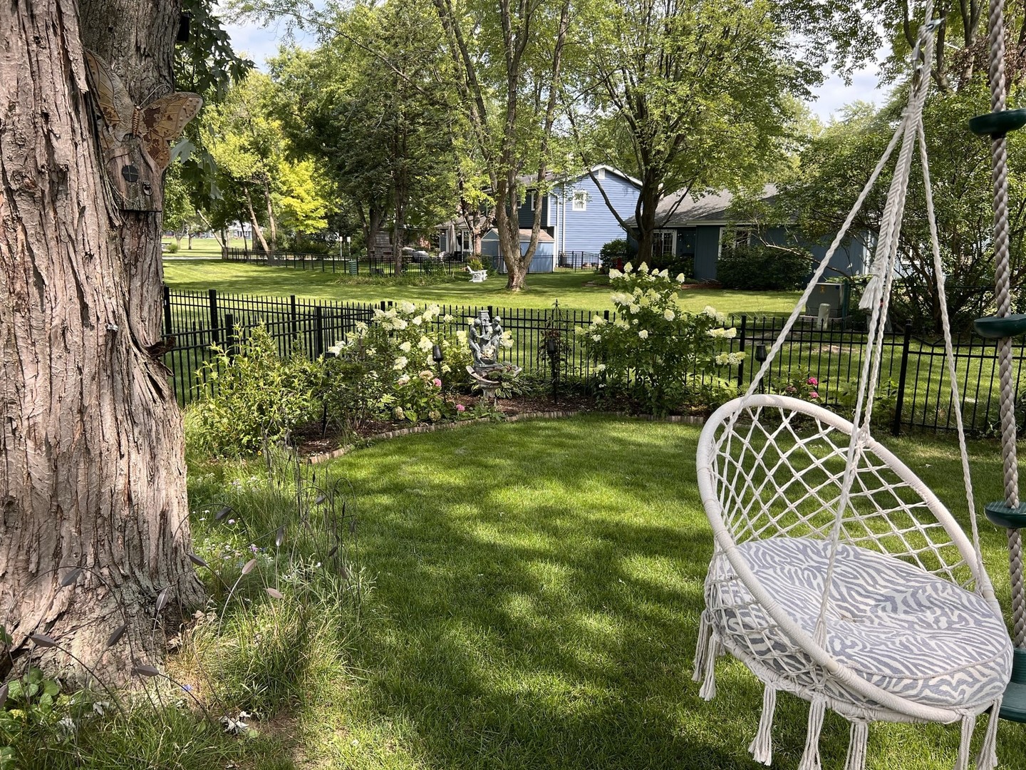 1616 Albermarle Court, Naperville, IL 60563