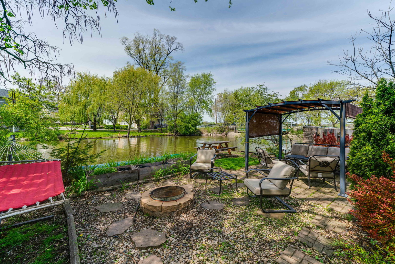 26426 N Willow Avenue, Mundelein, IL 60060