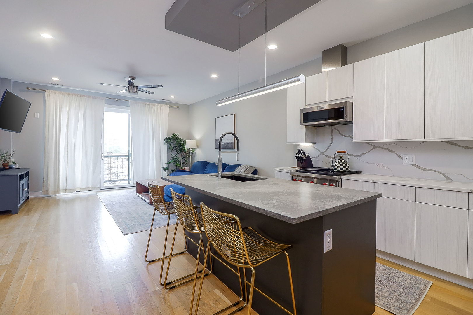 680 N Milwaukee Avenue #504, Chicago, IL 60642