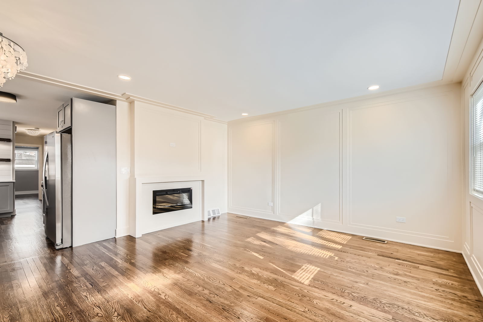 9814 S Lowe Avenue, Chicago, IL 60628