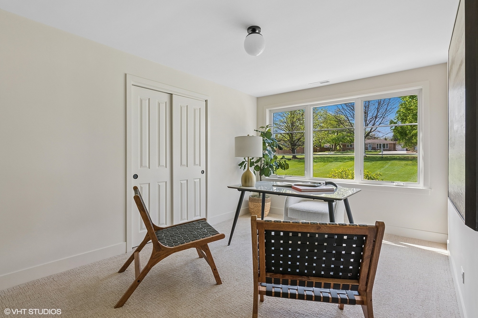 148 Geneva Road, Glen Ellyn, IL 60137
