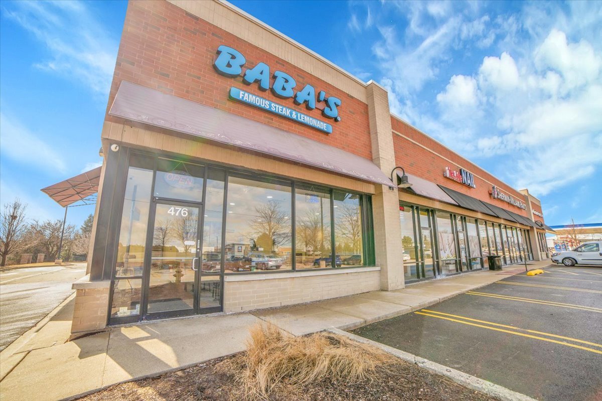 476 W Army Trail Road, Carol Stream, IL 60188