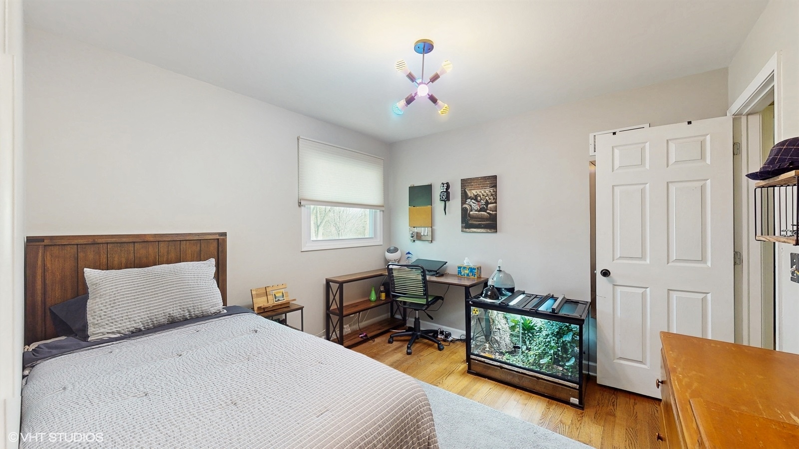6040 PUFFER Road, Downers Grove, IL 60516