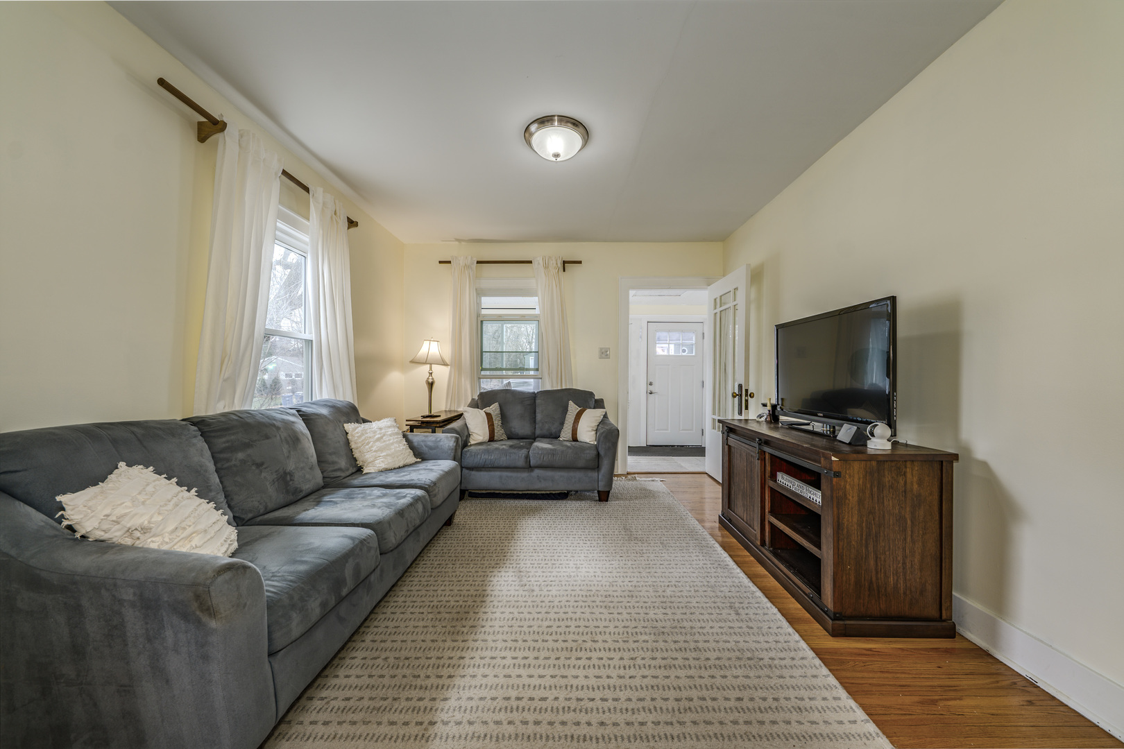 814 State Street, St. Charles, IL 60174