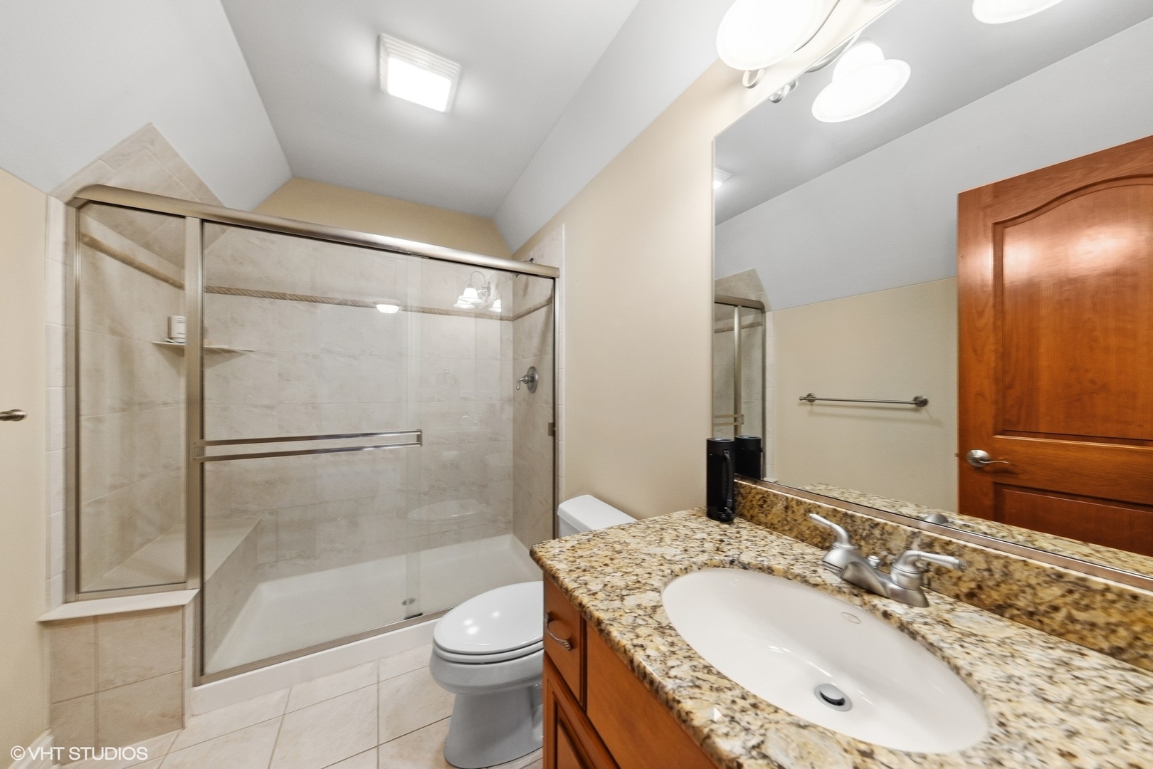 210 S Prospect Street, Clarendon Hills, IL 60514