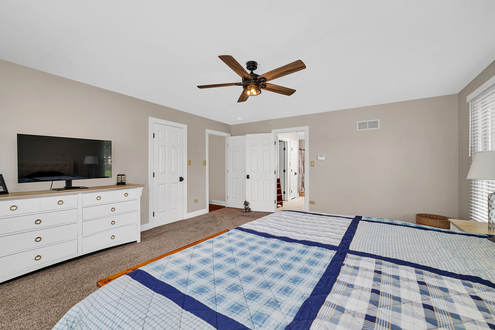 5255 Crescent Green Court, Morris, IL 60450