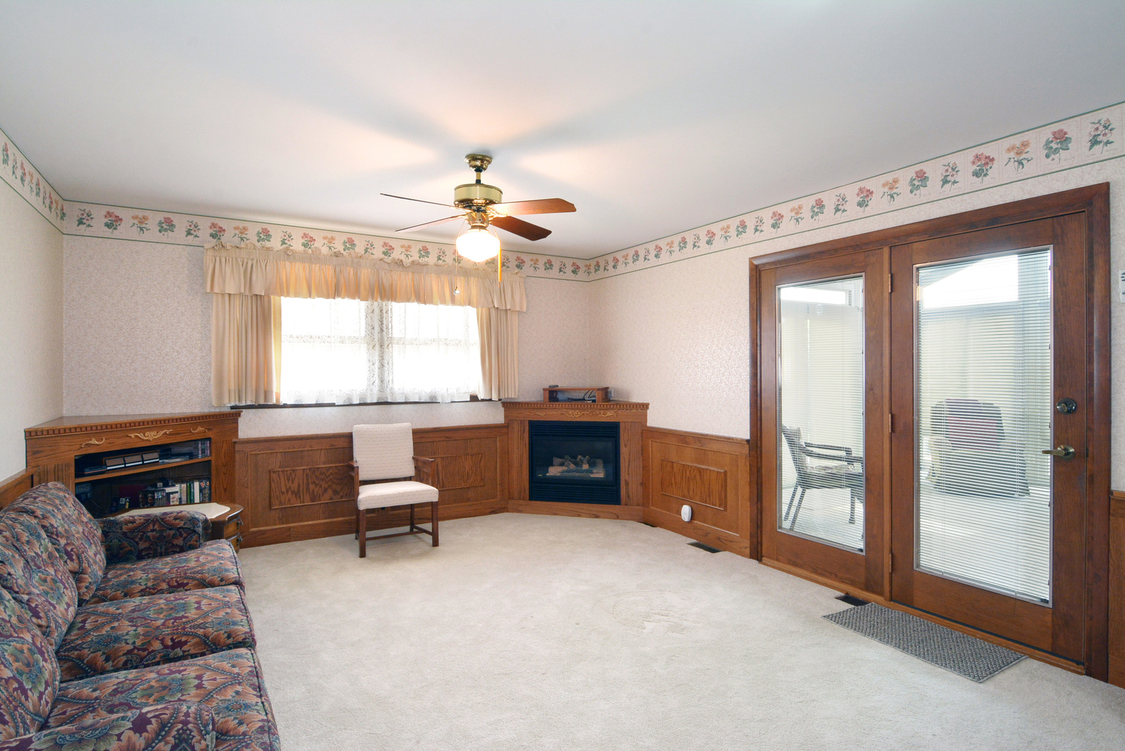 1021 S Grace Street, Mount Prospect, IL 60056