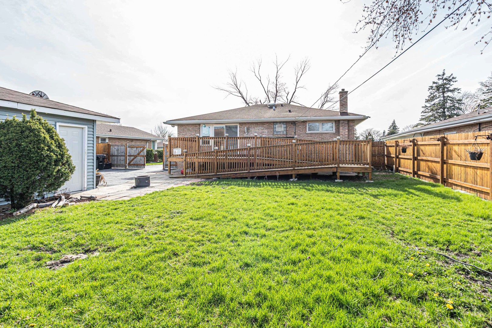 8121 Odell Avenue, Bridgeview, IL 60455