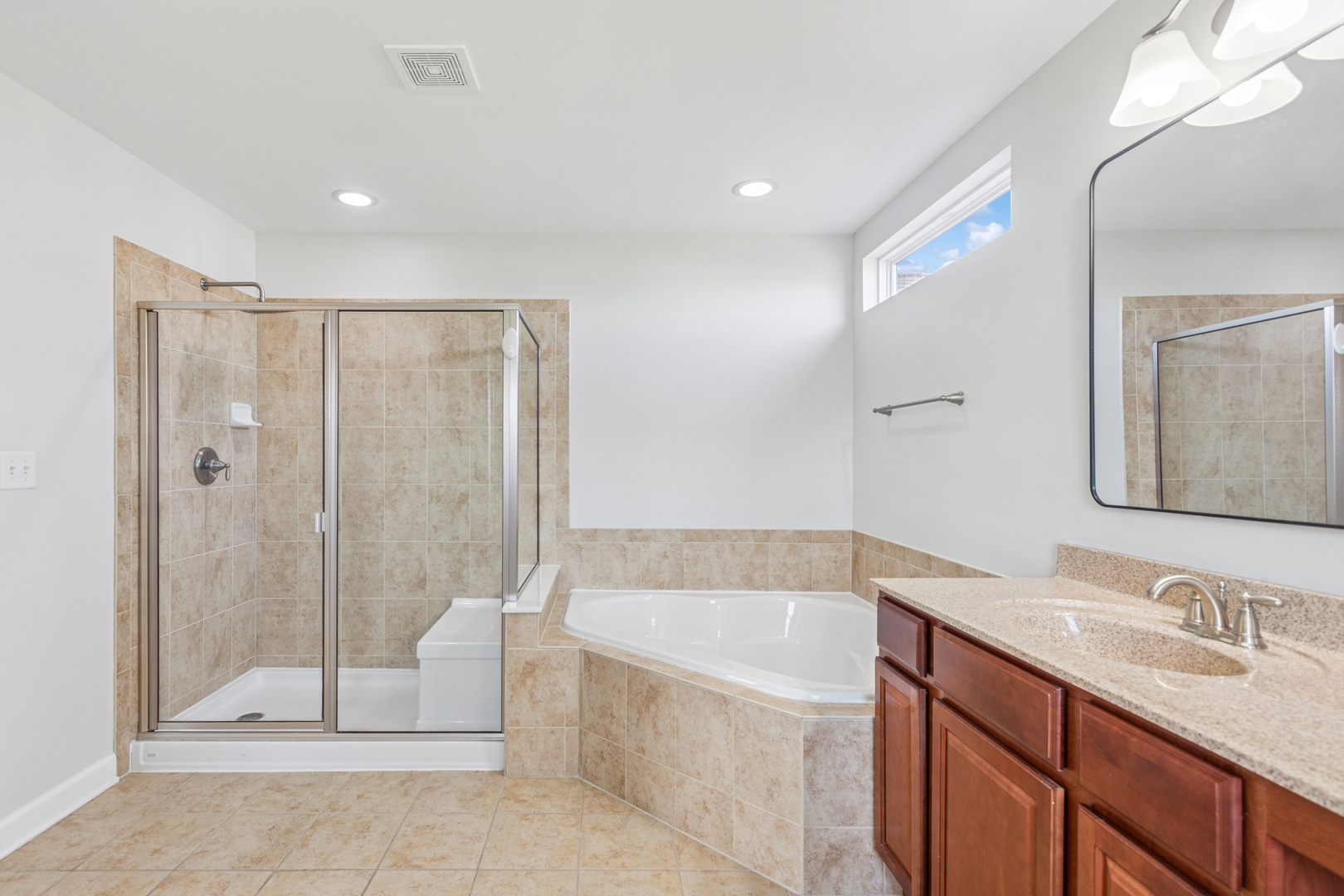 5927 Sanctuary Street, Lisle, IL 60532