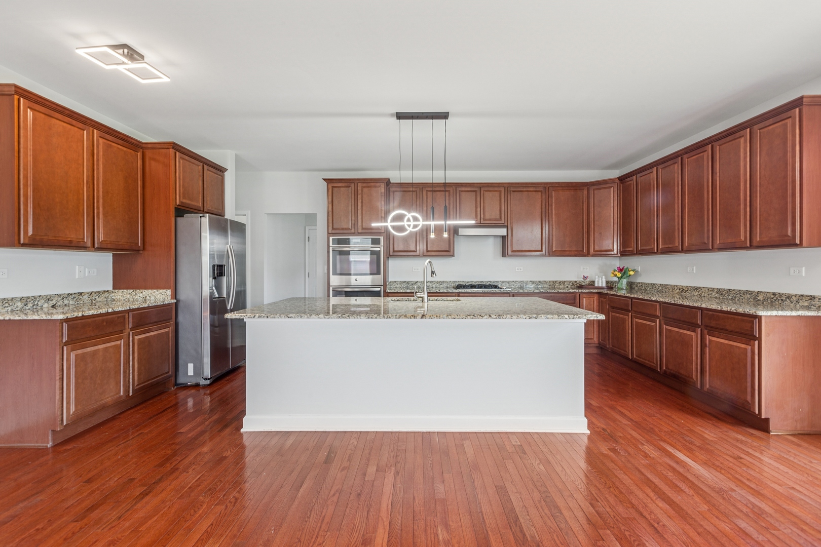 5927 Sanctuary Street, Lisle, IL 60532